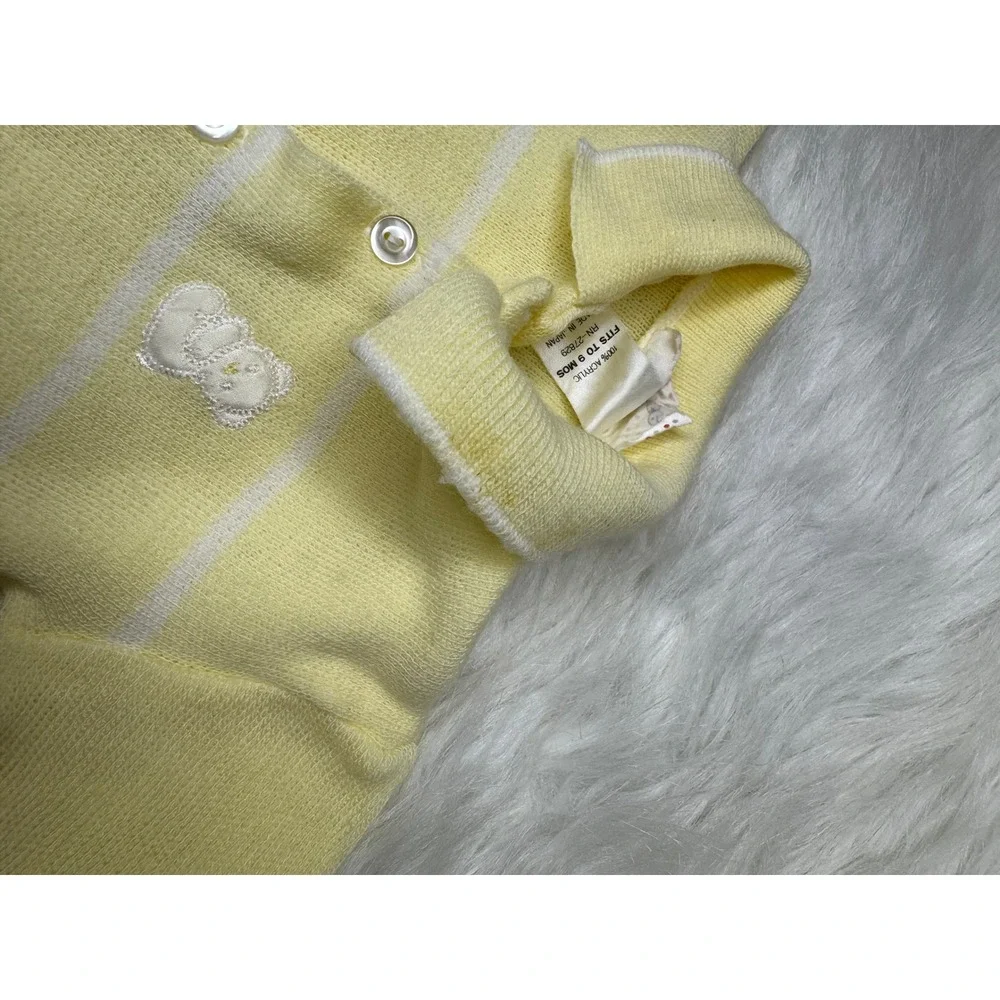 1980's Baby Yellow Knit Cardigan Sweater Teddy Bear Size Newborn to 9 Months‎